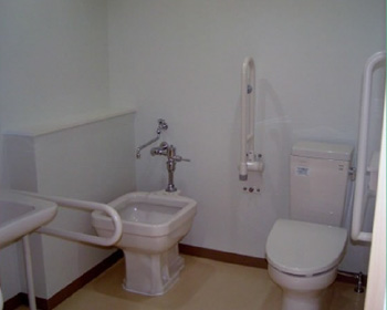 居室・トイレ3